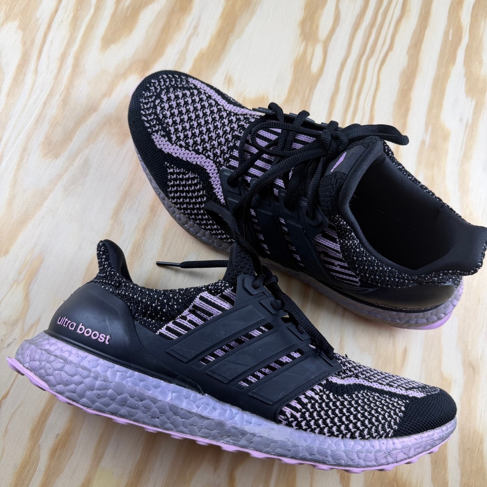 Adidas Ultraboost 5.0 DNA Black Beam Pink Running Shoes HP2477 Womens 11
